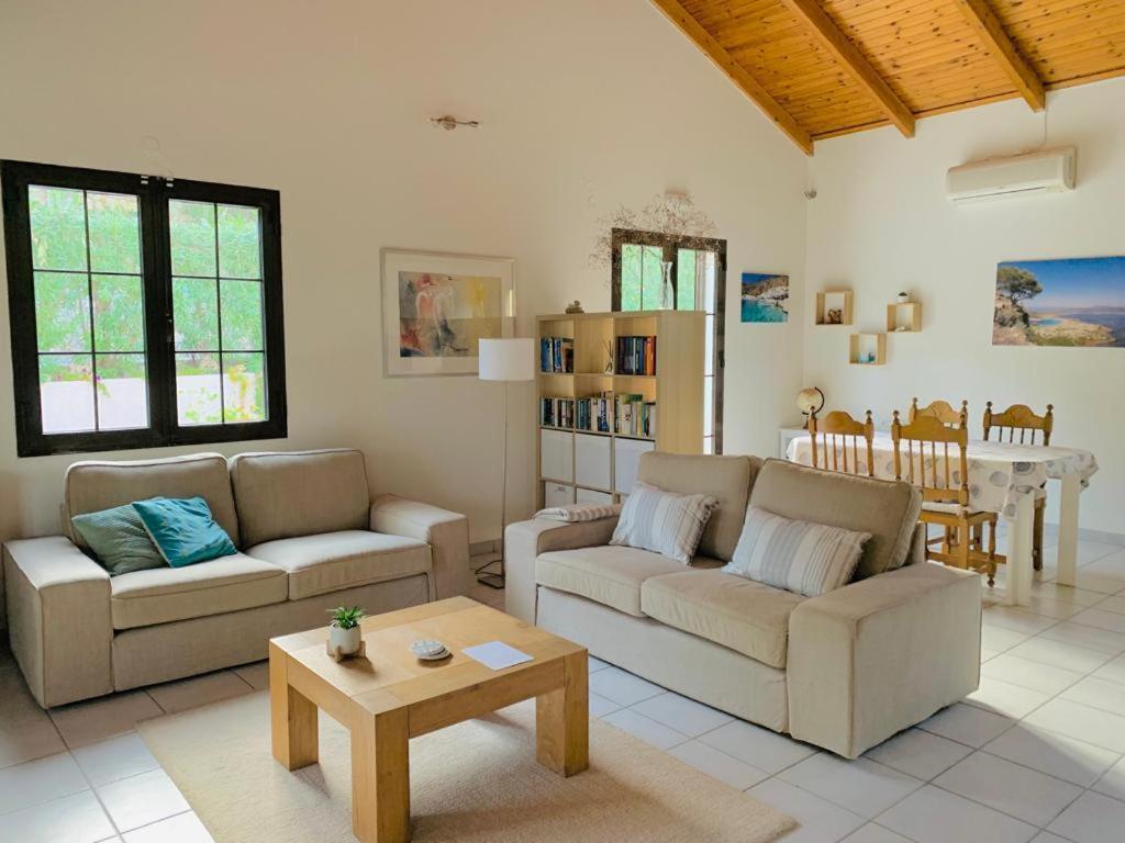 Gialova Garden Bungalow ภายนอก รูปภาพ