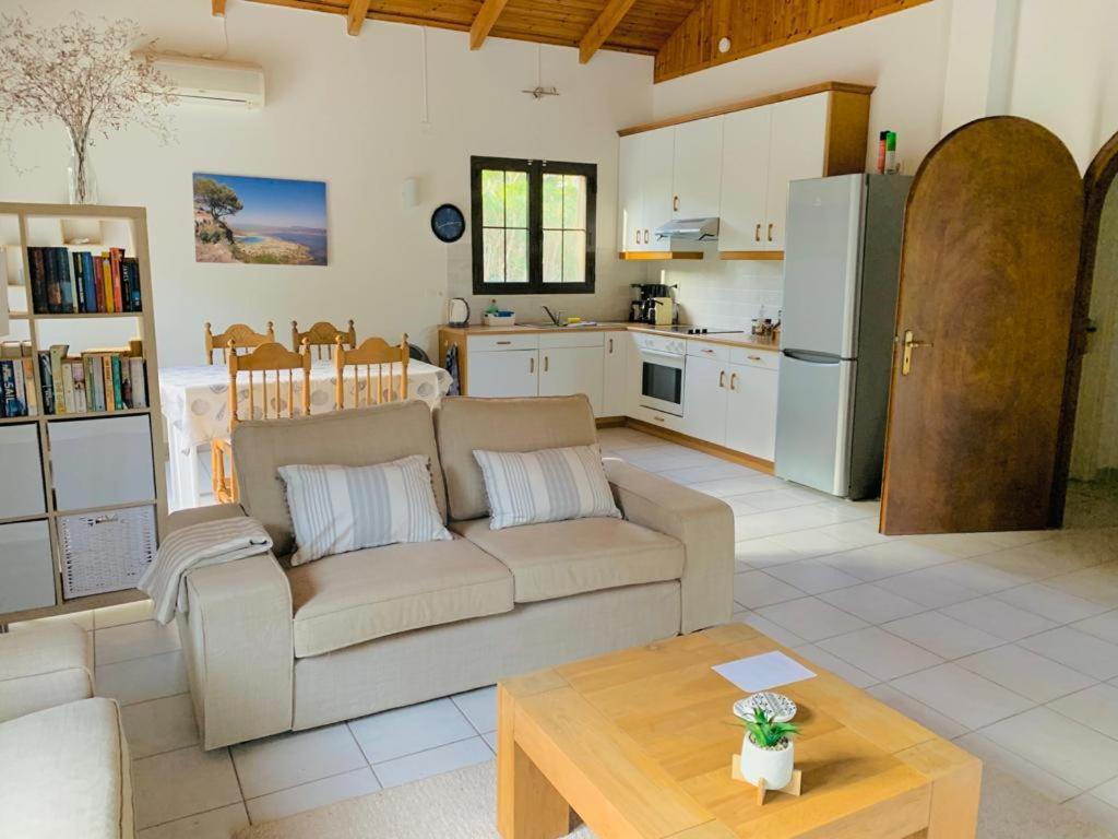 Gialova Garden Bungalow ภายนอก รูปภาพ